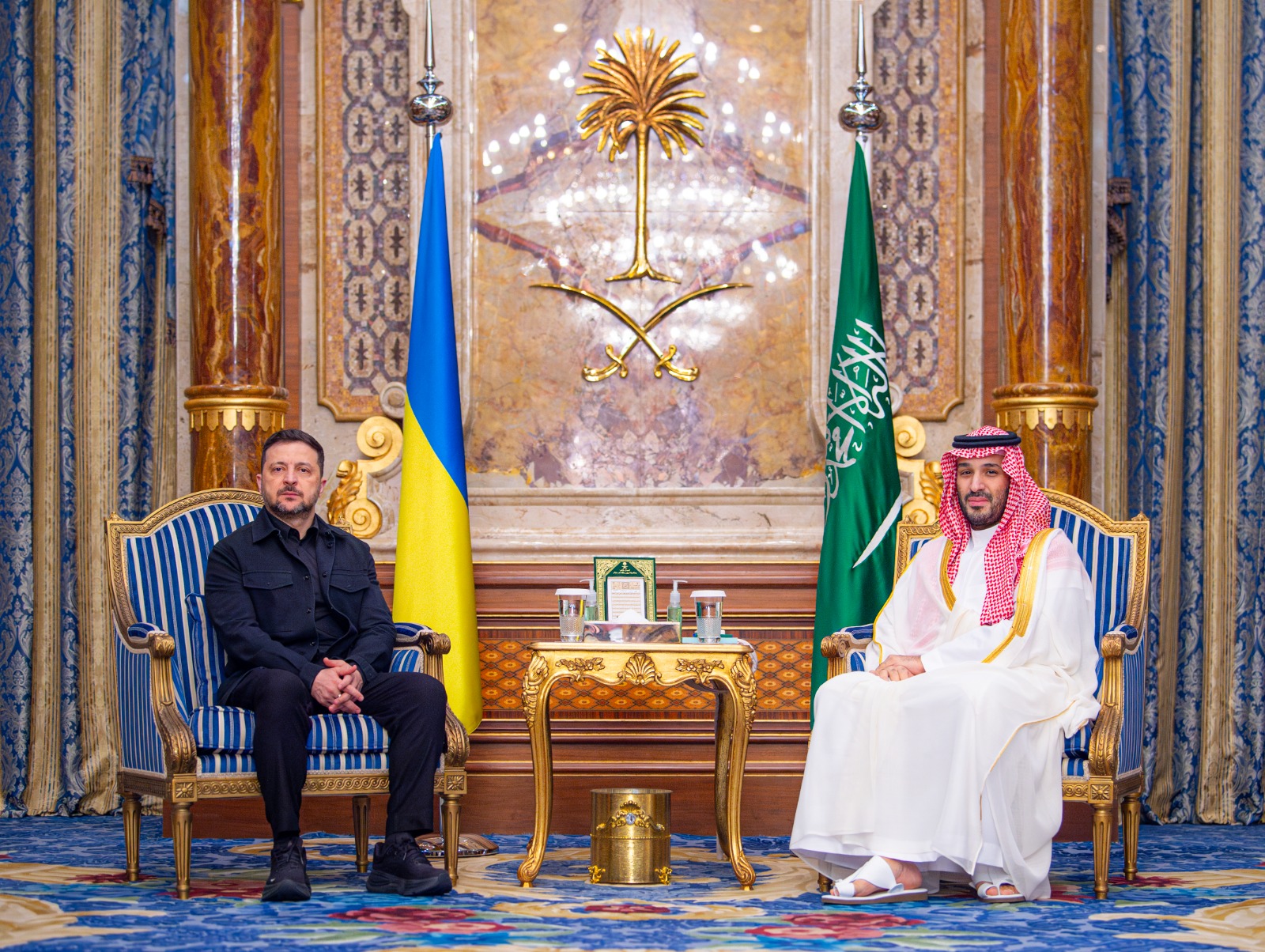ولي العهد السعودي يلتقي الرئيس الأوكراني في جدة