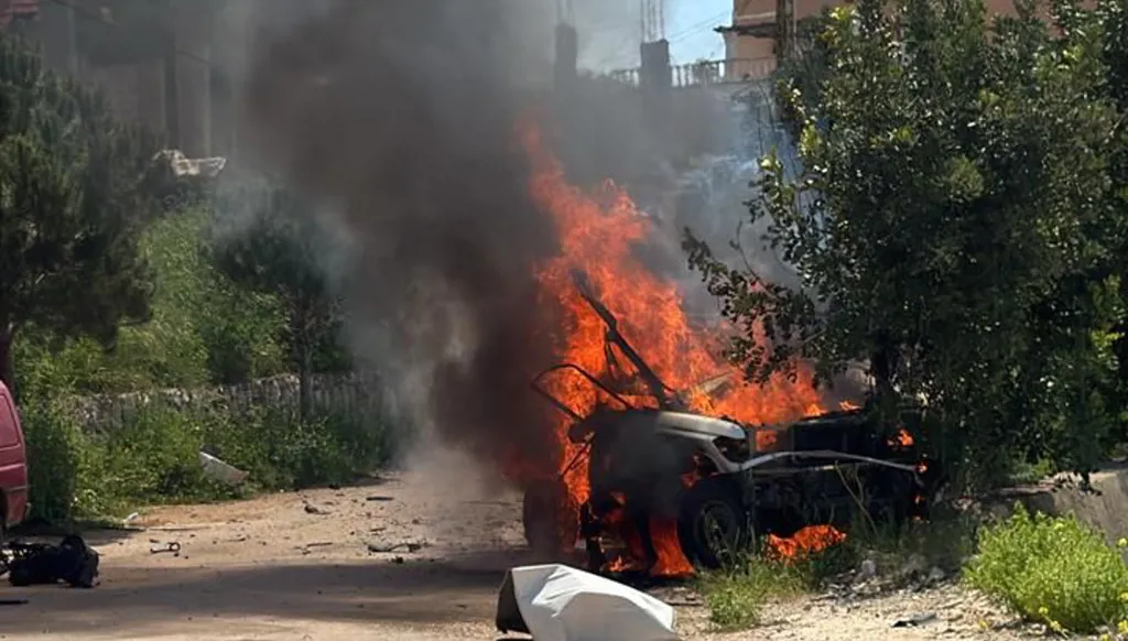 صورة متداولة من مكان الاستهداف في بلدة يحمر الشقيف في جنوب لبنان