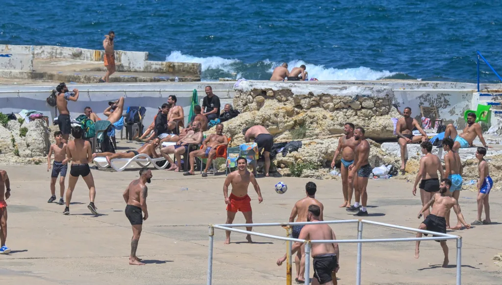 الكورنيش البحري. (نبيل اسماعيل)