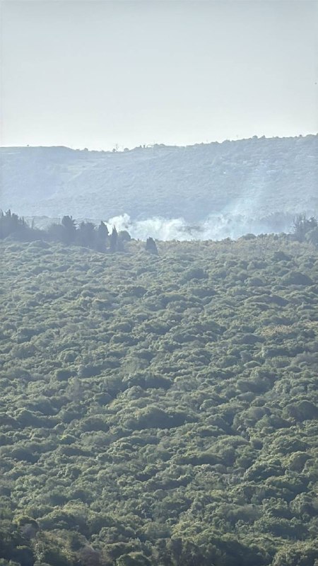 سقوط قذيفة صاروخية أطلقت من لبنان في منطقة غير مأهولة في الجليل الغربي. (متداولة)