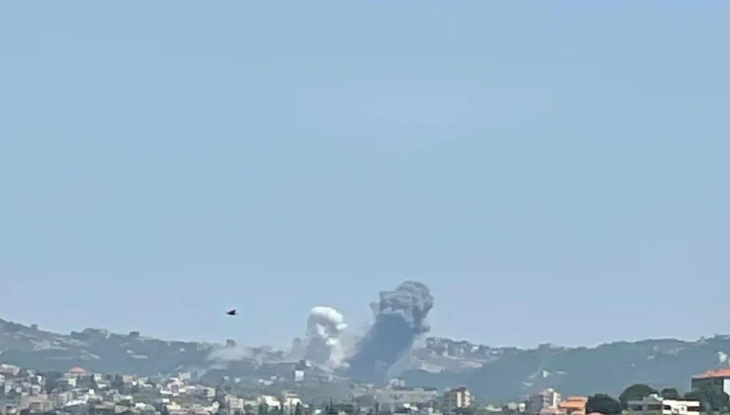 الغارة الإسرائيلية على بلدة تبنين جنوبي لبنان