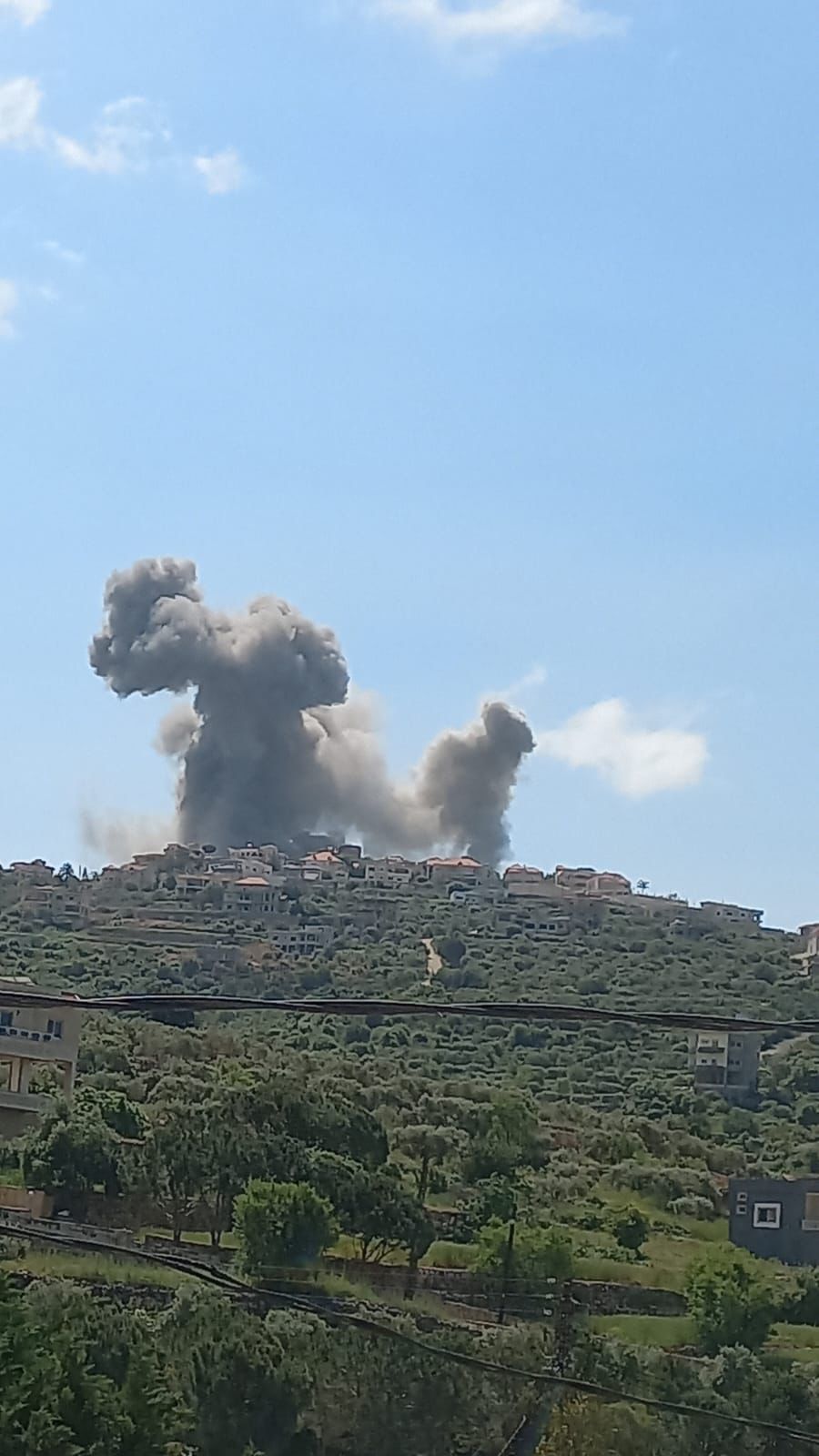 غارات إسرائيلية على جبال البطم.