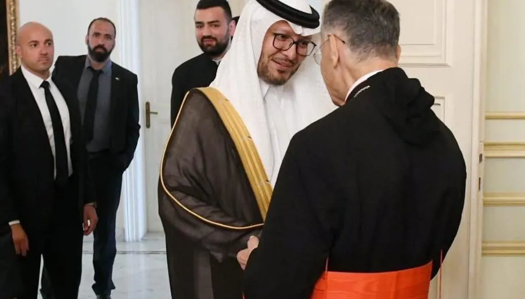 وليد البخاري بعد لقائه البطريرك الراعي: المرحلة الراهنة تحتاج إلى حكماء