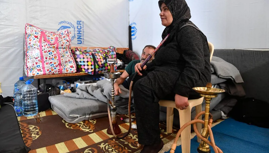 حكومة لبنان تفتقر إلى الصلاحية وقوة التنفيذ ومناهضو "الحزب" مفكّكون ومتنافسون