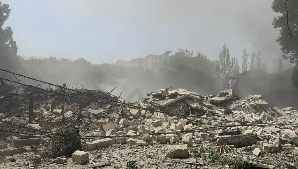 إنذارٌ إسرائيليّ بإخلاء 9 قرى في جنوب لبنان... واشتباكات بين عناصر من "حزب الله" والجيش الإسرائيلي في البياضة