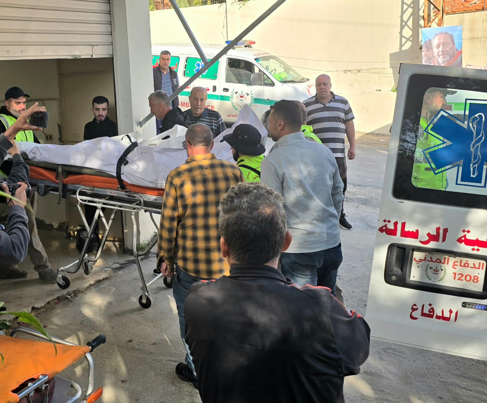 أهالي ضحايا مجزرة السكسكية يودّعون أبناءهم (أحمد منتش).