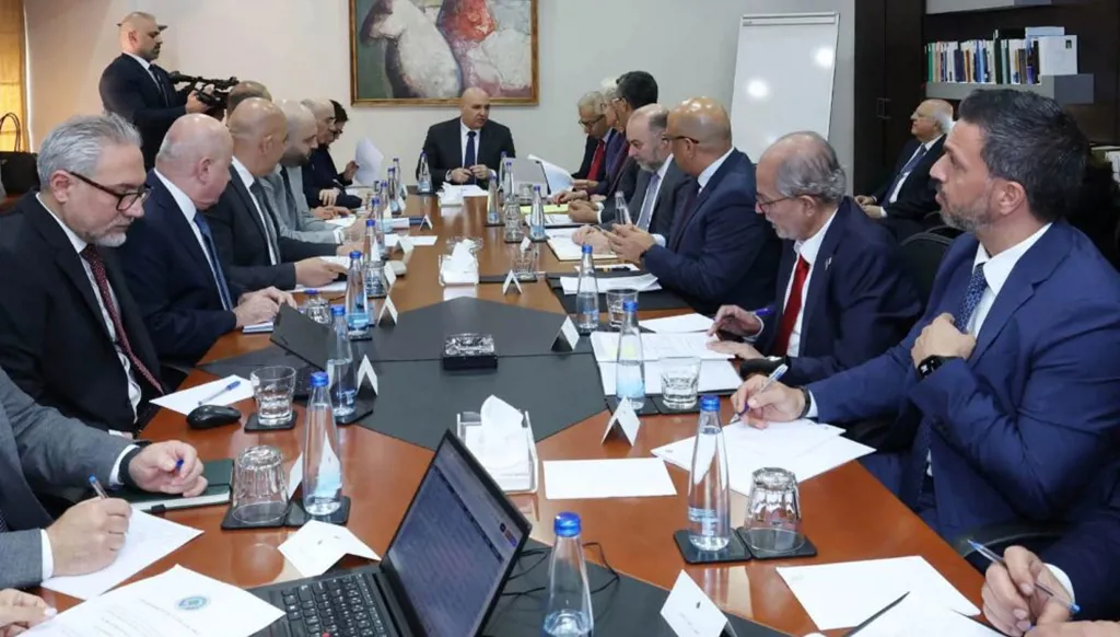 السفير الأميركي"جمع" مواقف الرؤساء قبل الخميس... سلام العائد من دمشق: دفعٌ جديد ودولة لدولة