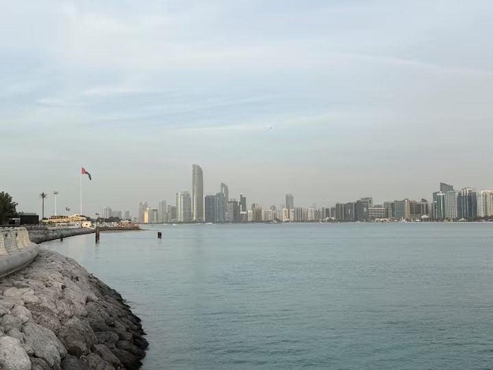  تعكس ردود الفعل الإماراتية تمسكاً واضحاً بحماية الاستقرار الإقليمي. (رويترز)