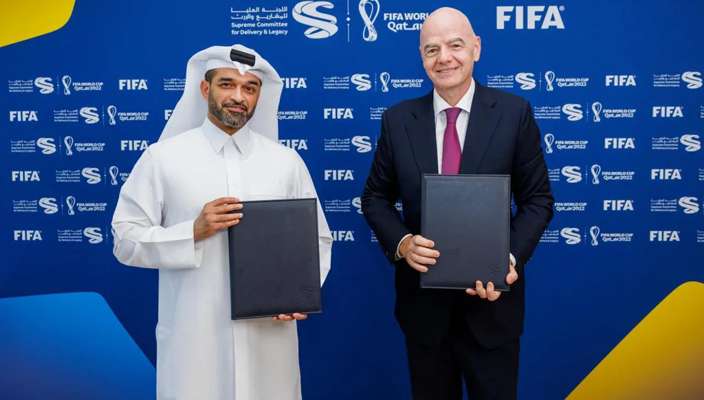 "فيفا" يستعين بخبرات قطر في تنظيم كأس العالم 2026