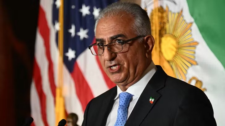 رضا بهلوي، نجل شاه إيران الراحل. (أ ف ب)