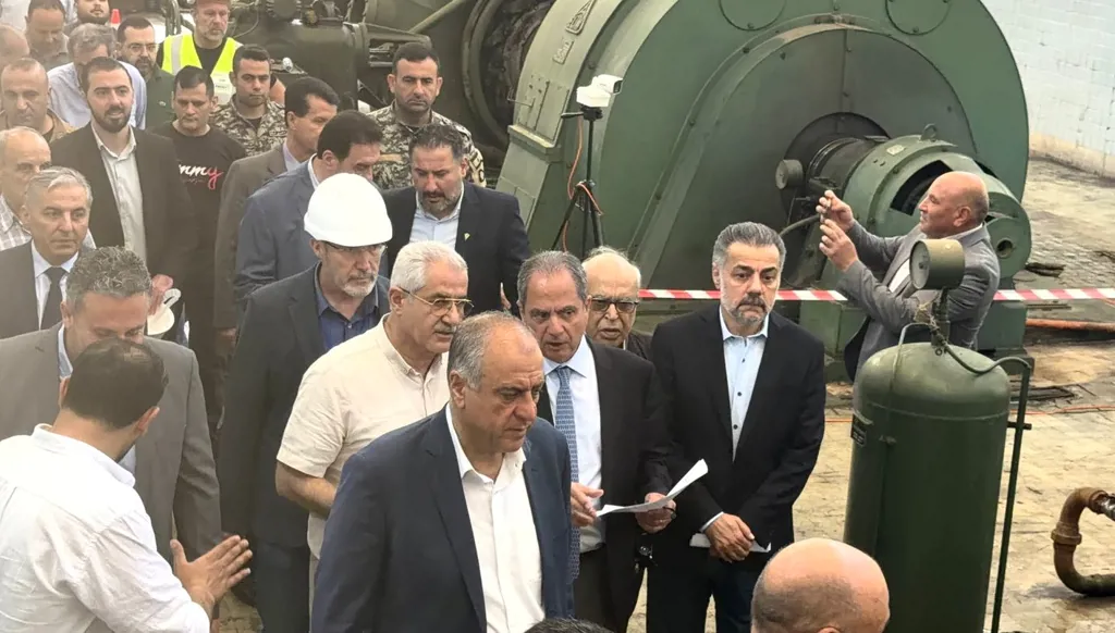 جولة وزير الطاقة والمياه في نهر البارد