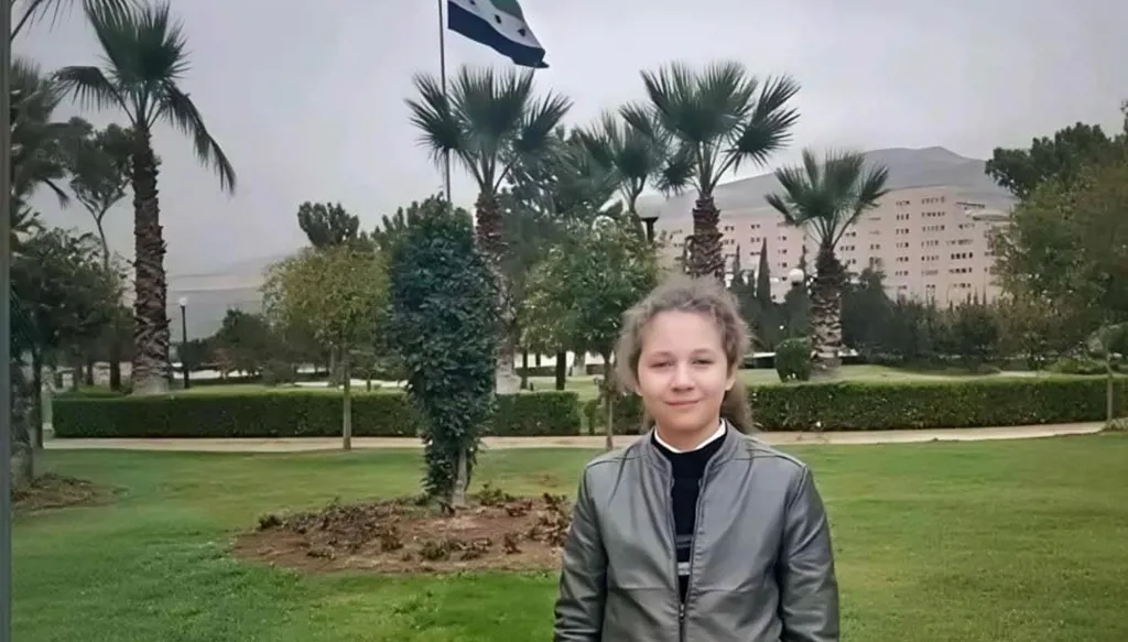 "الحبيب تشات"... شبيه واتساب من أصغر مخترع سوري (فيديو)