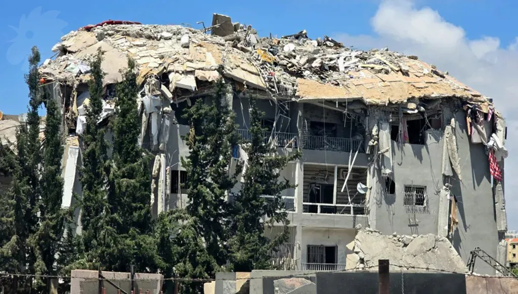 Destruction caused by Israeli airstrikes on the city of Tyre (Ahmad Montash).