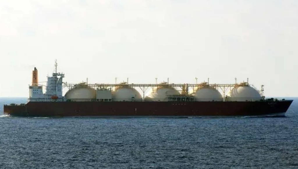 قطر تستهدف استعادة 80% من طاقة تصدير الغاز المسال خلال شهرين من إعادة فتح هرمز