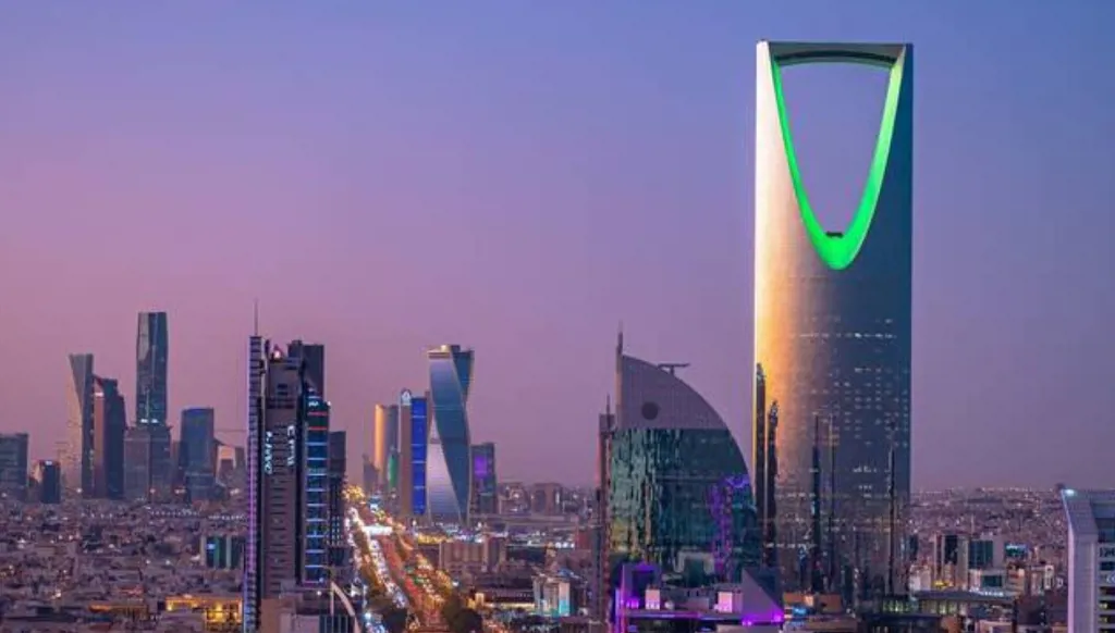السعودية تُرسي عقوداً بـ8 مليارات دولار في مايو في أعلى مستوى شهري منذ مطلع 2026