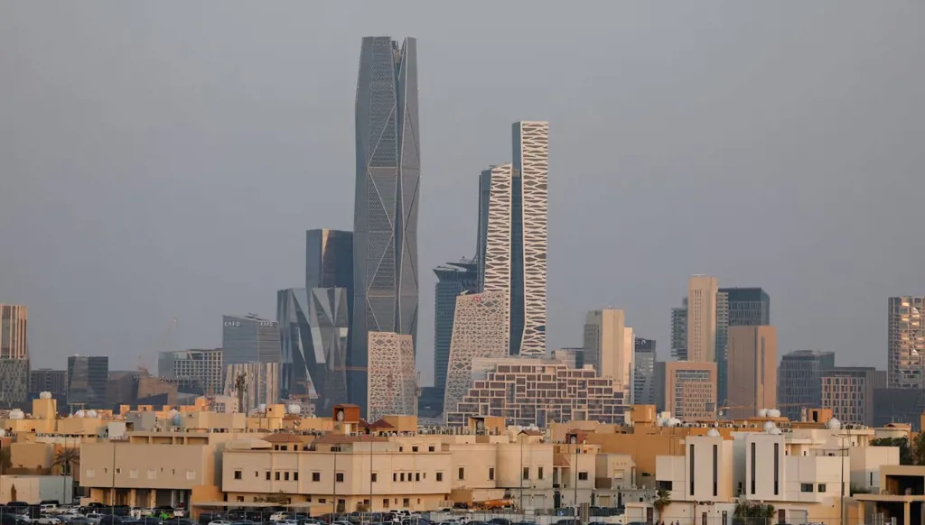نمو إيرادات الأعمال في السعودية 10.6% في أبريل رغم تداعيات حرب إيران