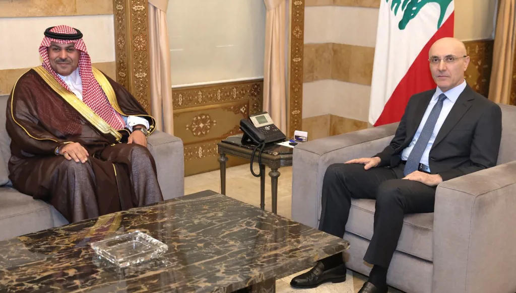 وزير الداخلية استقبل السفير السعودي: لبنان لن يكون منصة لأي نشاط يهدد أمن الدول العربية