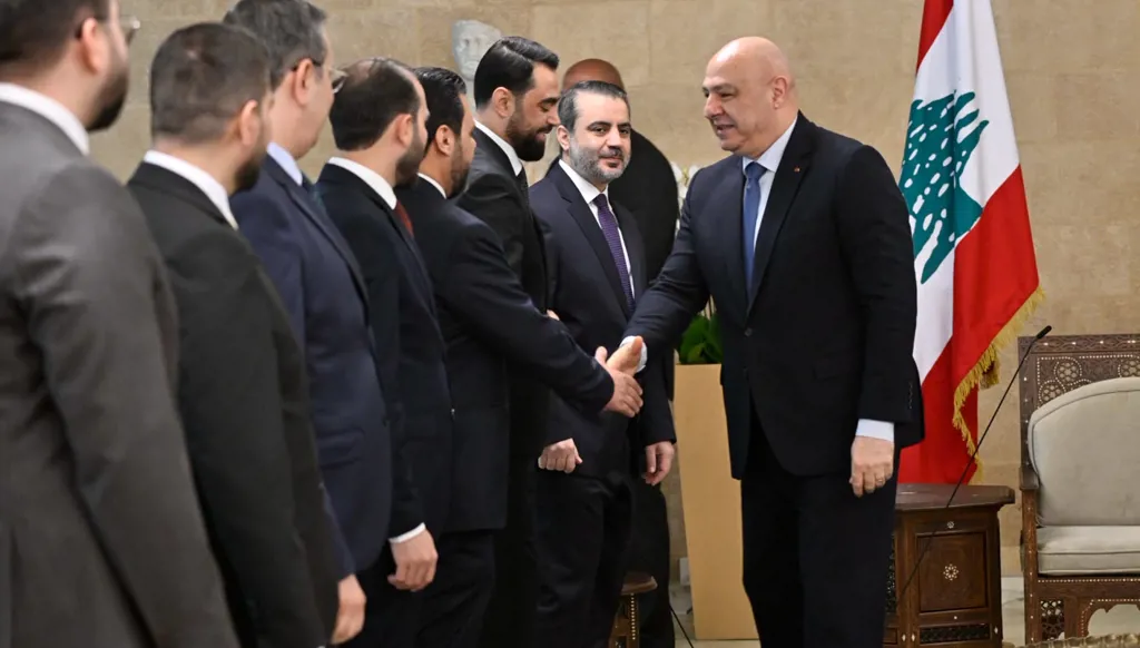 لقاء وزير الخارجية السوري أسعد الشيباني والوفد المرافق مع رئيس الجمهورية اللبنانية جوزف عون في قصر بعبدا (تصوير حسام شبارو).