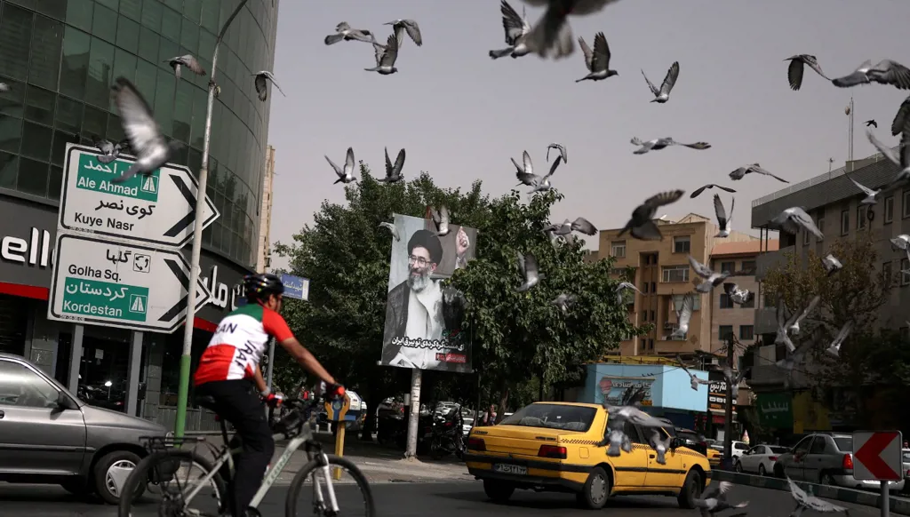 تهدئة الدوحة معززة بتفاهم حيال الأموال... مَن يعيد تحريك الورقة الكردية ضد إيران؟