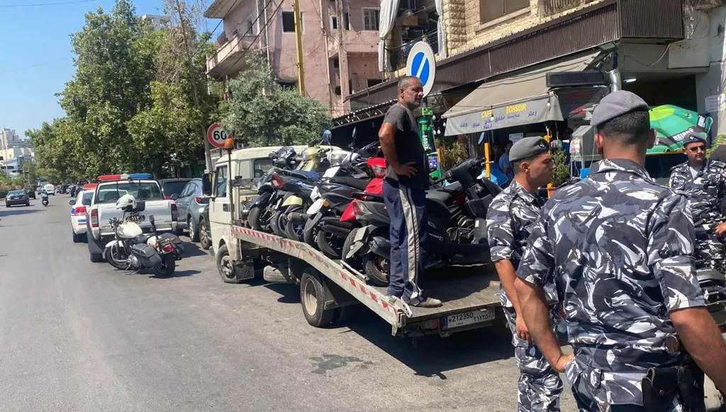 بالصور - حملة مشتركة في بيروت تسفر عن حجز 880 دراجة آليّة وتنظيم 4528 محضر مخالفة