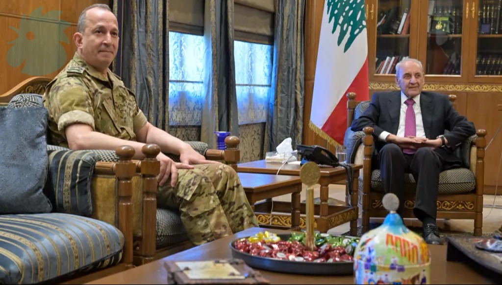 قائد الجيش في عين التينة (نبيل إسماعيل). 