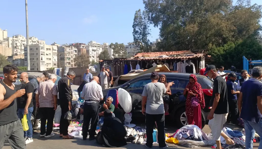 بالفيديو والصور - إزالة بسطات وتعديات في صبرا ببيروت... "البلدية لن تتهاون مع أي تعدٍ"