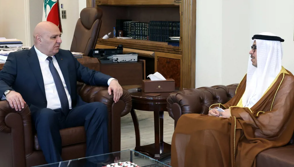 عون يستقبل سفير الإمارات في لبنان ويبحث العلاقات الثنائية بين البلدين
