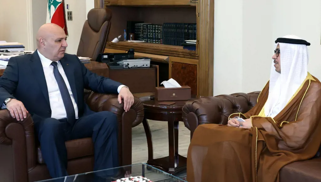 السفير الإماراتي ينقل للرئيس عون تحيات الشيخ محمد بن زايد