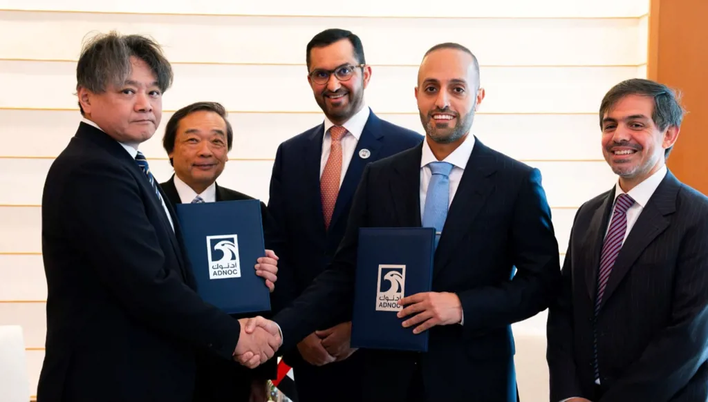 أدنوك تبرم صفقة لتوريد الغاز الطبيعي المسال إلى اليابان لمدة 15 عاماً