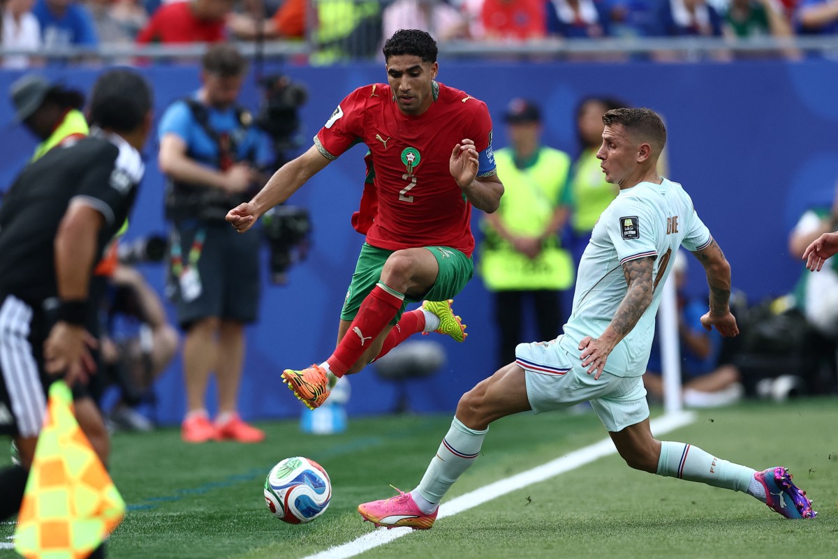 من الشوط الأول لمباراة المغرب وفرنسا