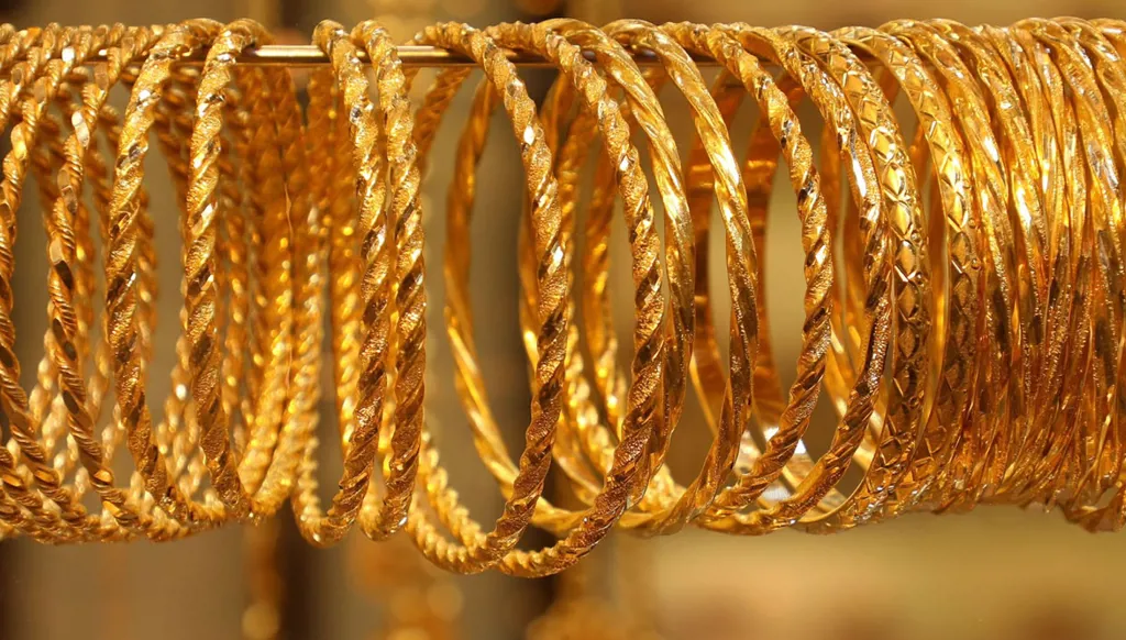 الذهب يتراجع 1.7% مع ارتفاع رهانات الفائدة