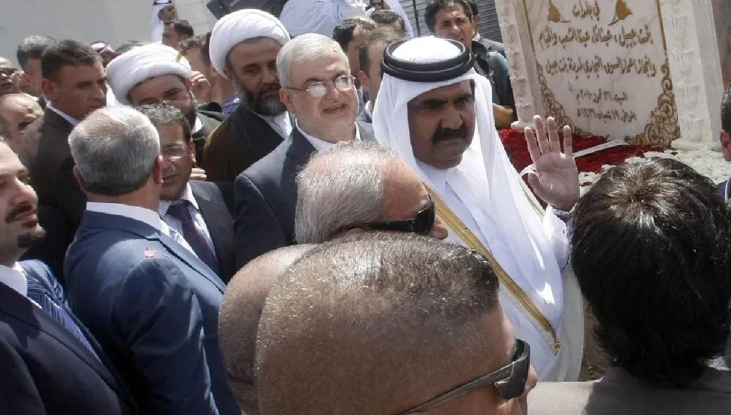 أمير قطر الراحل الشيخ حمد بن خليفة ولبنان