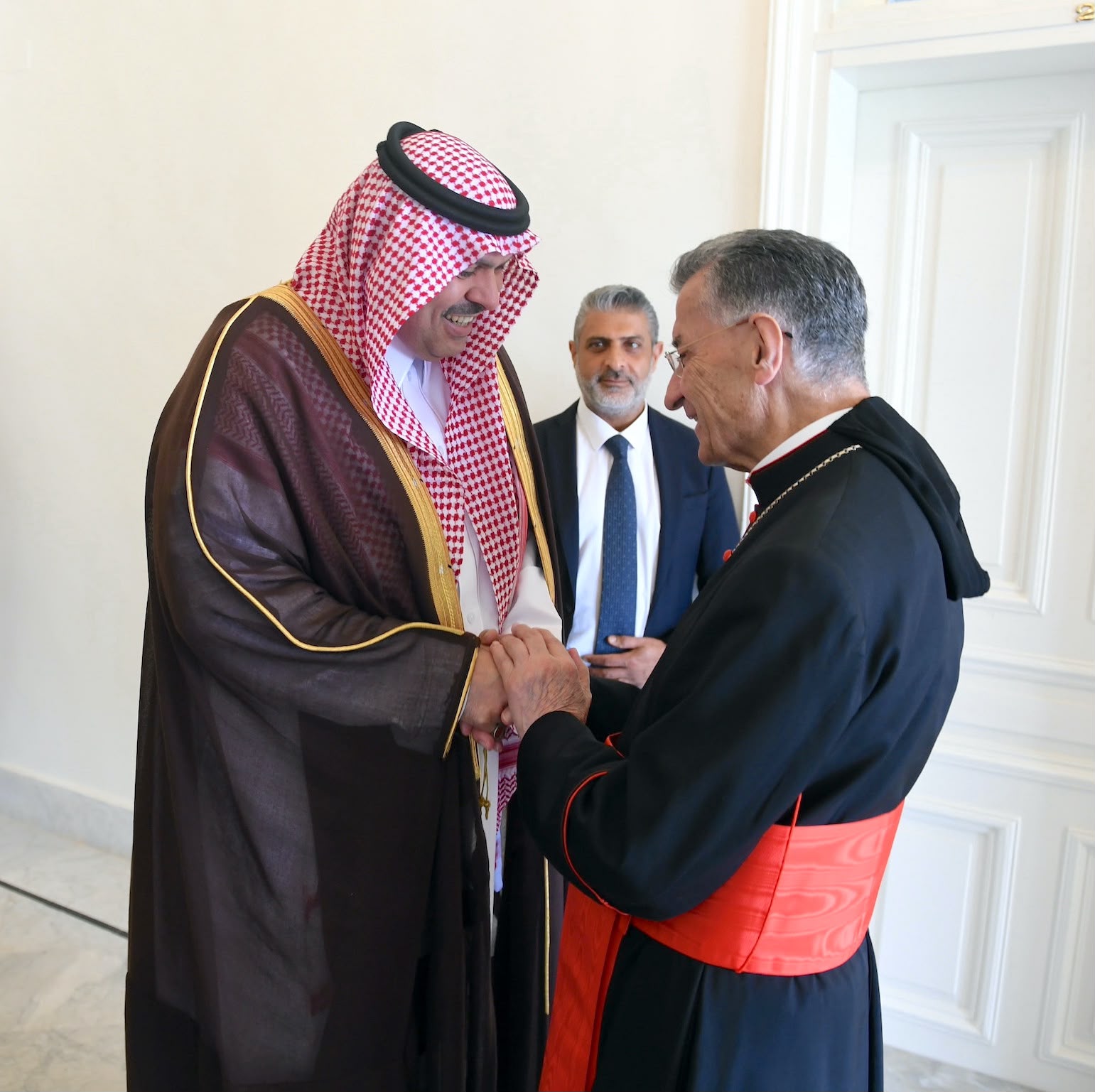 البطريرك الراعي يستقبل السفير السعودي الجديد في لبنان