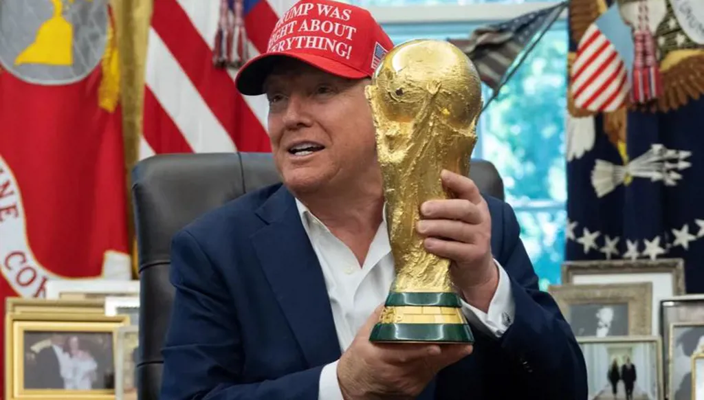 وما الدنيا إلا ملعب كبير!