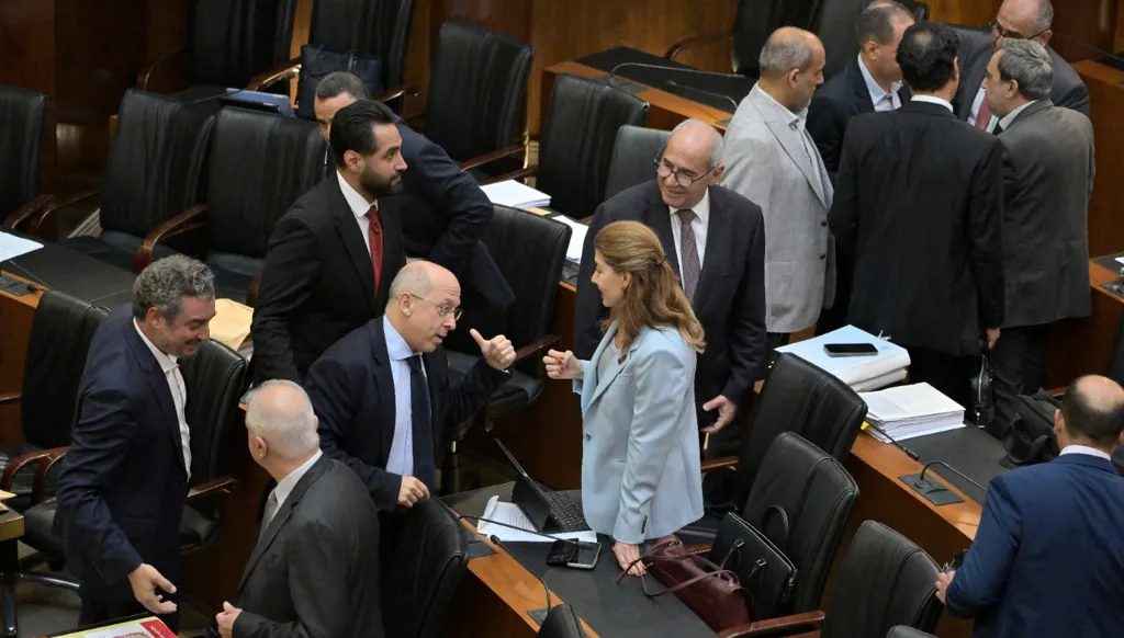بعد إقرار مجلس النواب الاعتماد الإضافي... كيف ستؤمن كلفة زيادة رواتب القطاع العام؟