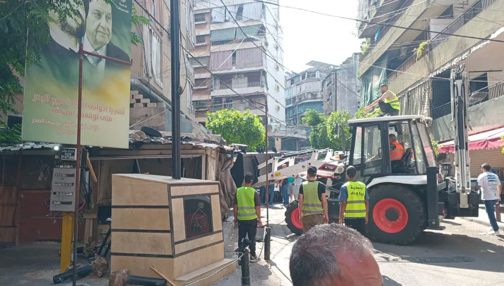 بالفيديو - محافظة بيروت تتحرك لضبط المخالفات وإعادة تنظيم الفضاء العام في حي اللجا