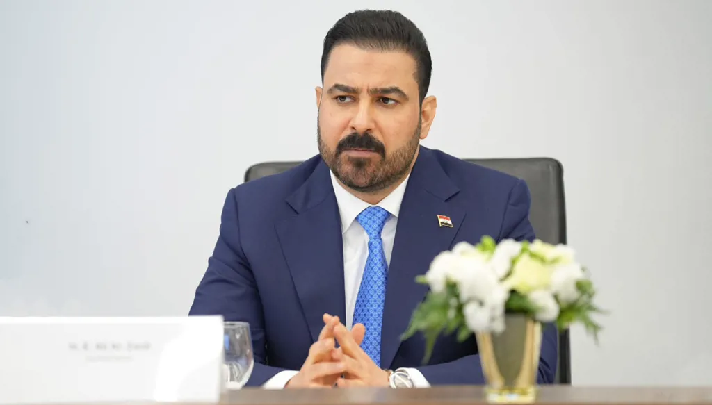 العراق يبحث مع شيفرون الأميركية توسيع الاستثمار في النفط والغاز وزيادة الإنتاج