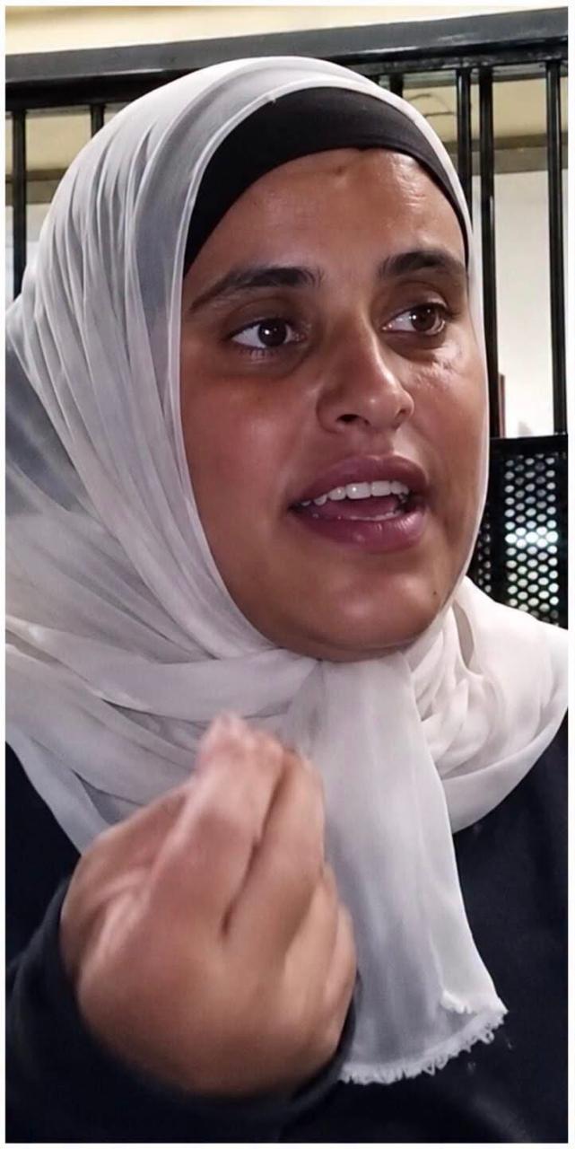 والدة الطفل