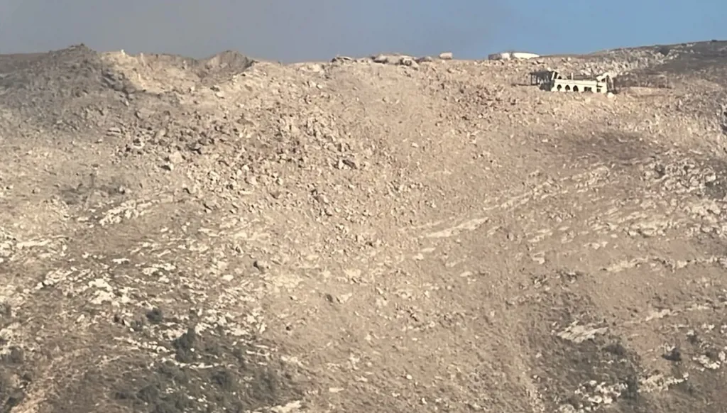 آثار التفجير الإسرائيلي في بلدة يحمر الشقيف (مصلحة الليطاني