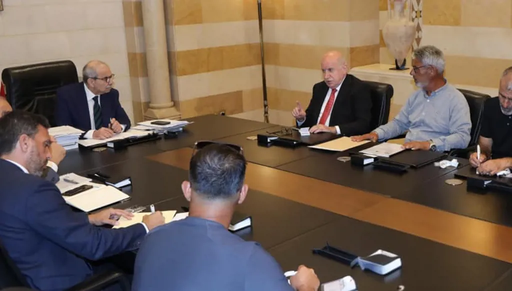 نواف سلام: إعادة إعمار البلدات الجنوبية المتضررة أولوية وطنية