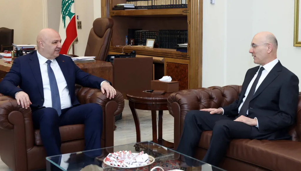 اجتماع أمني بين عون والحجار... بحث في مكافحة المخدرات والتهريب وعودة النازحين