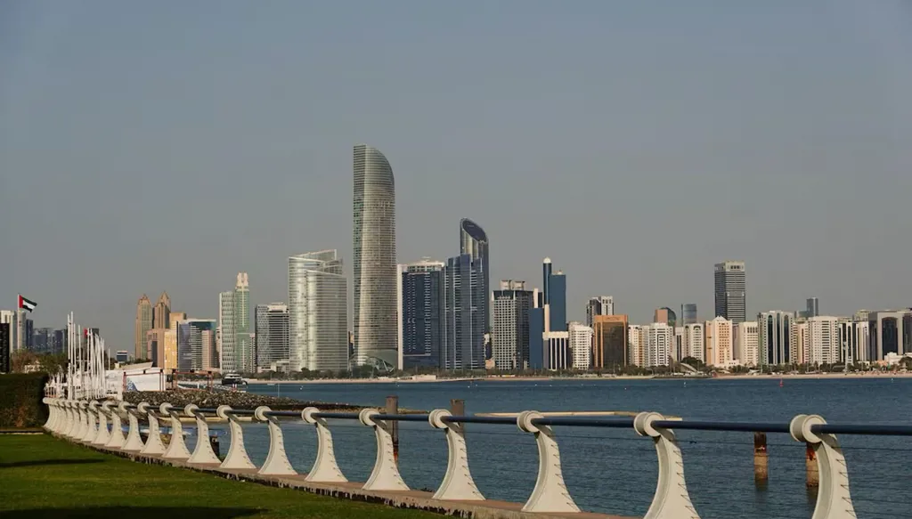 اقتصاد الإمارات ينمو 3% في الربع الأول من 2026 بقيادة القطاعات غير النفطية
