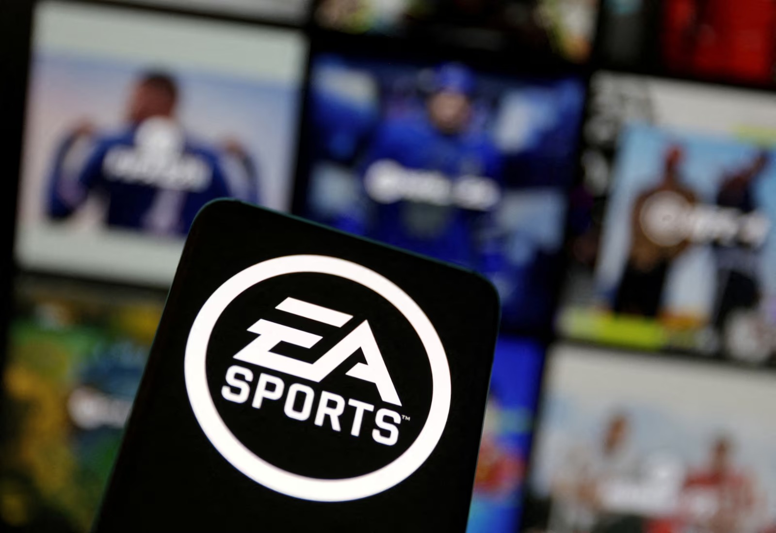 يظهر شعار EA Sports التابعة لشركة إلكترونيك آرتس (Electronic Arts) في هذا الرسم التوضيحي، بتاريخ 10 أغسطس/آب 2022. (رويترز)