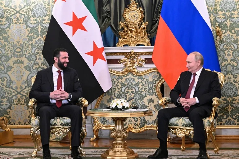 بوتين يلتقي الشرع في الكرملين. (رويترز)