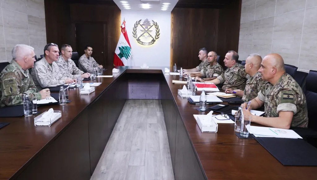 كليرفيلد في بيروت لبحث الإجراءات الآيلة إلى تطبيق اتفاق الإطار