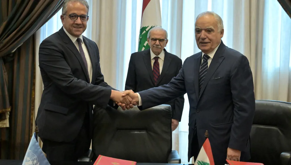  توقيع الاتفاقية بين لبنان واليونسكو (نبيل إسماعيل). 