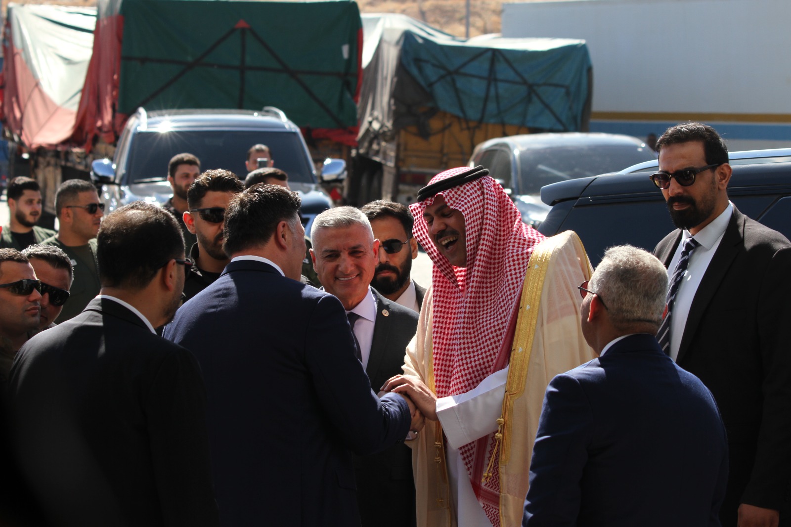 السفير السعودي خلال جولة في معبر المصنع (دانيال خياط)