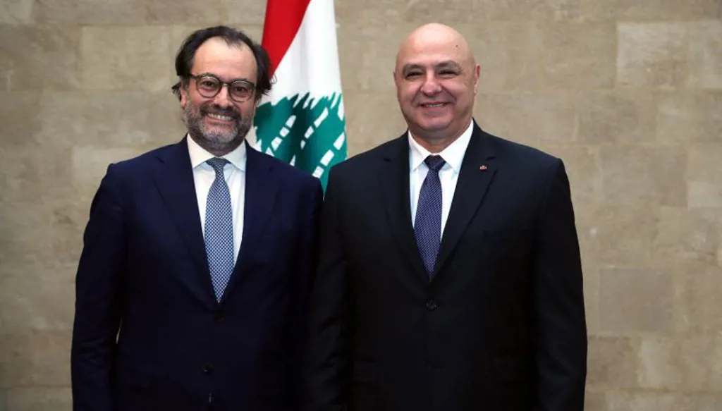 ربيع الشاعر… فخامة الدبلوماسية!