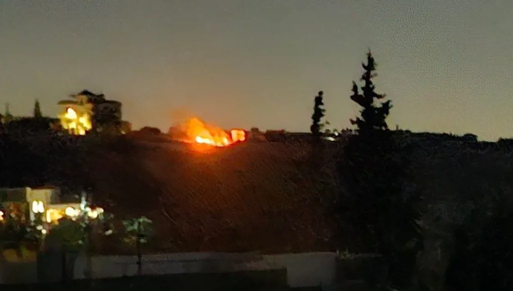 إضرام النيران في الأطراف الشمالية الغربية لبلدة حداثا