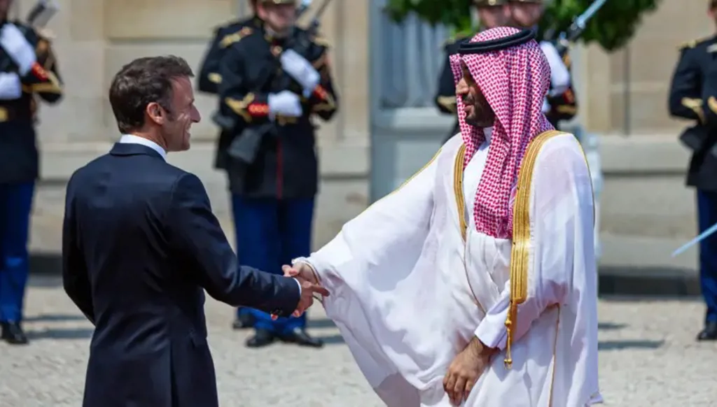 محمد بن سلمان في باريس... هرمز والطاقة في صدارة زيارة "استثنائية"